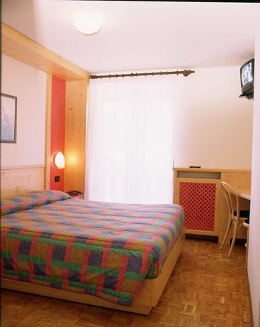 Imagen de la habitación del Hotel Garn&igrave; Zeni. Foto 7