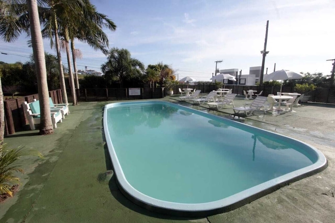 Imagen de la piscina del Hotel Garopaba Mar. Foto 18