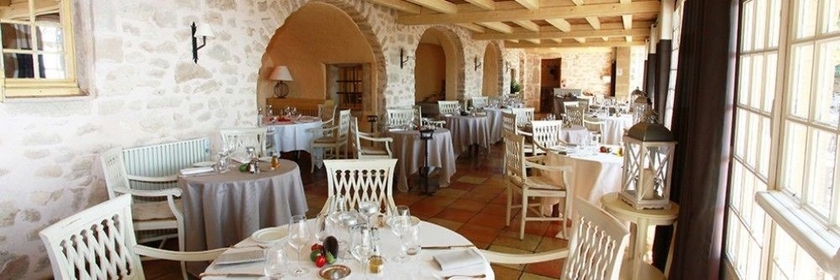 Imagen del bar/restaurante del Hotel Garrigae Abbey Of St Croix. Foto 3