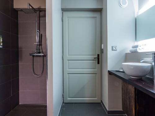 Imagen de la habitación del Hotel Garrigae Distillerie De Pézenas. Foto 4