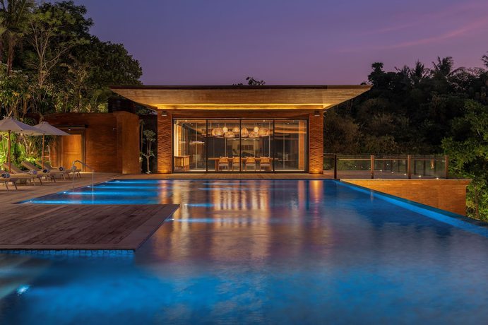 Imagen de la piscina del Hotel Garrya Bianti Yogyakarta. Foto 17