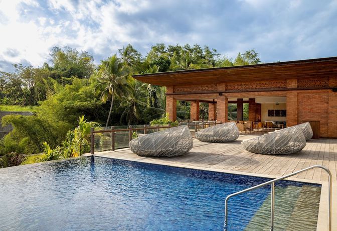 Imagen de la piscina del Hotel Garrya Bianti Yogyakarta. Foto 19