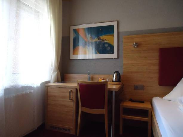 Imagen de la habitación del Hotel Garten Bonn. Foto 10
