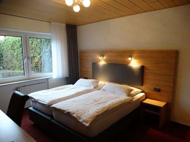 Imagen de la habitación del Hotel Garten Bonn. Foto 17