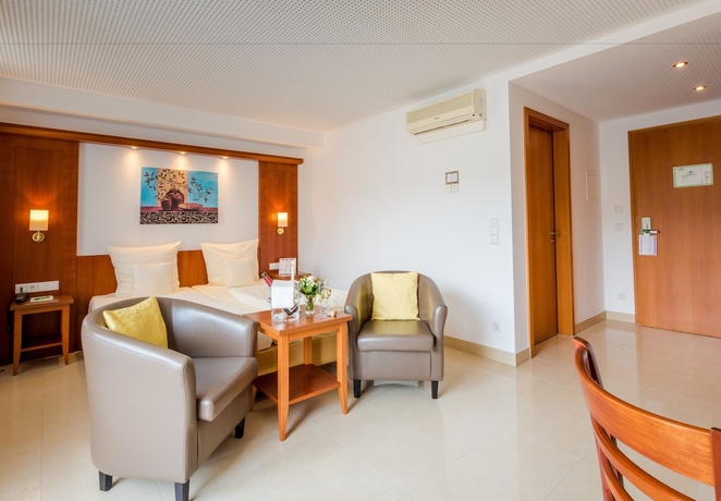 Imagen de la habitación del Hotel Gartenhotel Heusser. Foto 3