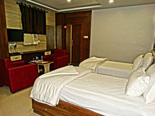 Imagen de la habitación del Hotel Garv Residencia Gaya. Foto 5