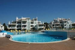 Imagen de la piscina del Hotel Garvetur Monteverde. Foto 5