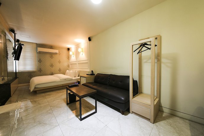 Imagen de la habitación del Hotel Gary Cooper. Foto 8