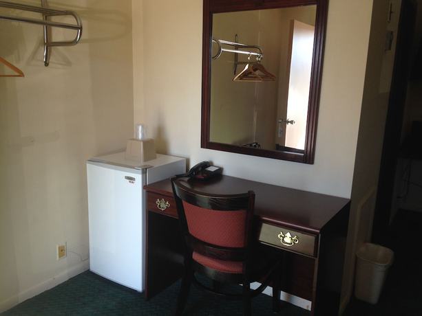 Imagen de la habitación del Hotel Gas Lite Motel. Foto 5