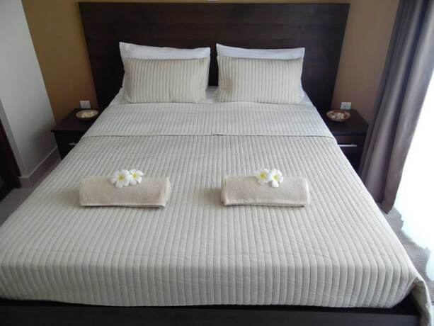 Imagen de la habitación del Hotel Gasaro. Foto 19