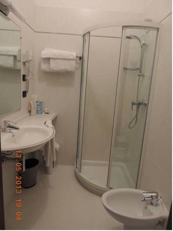 Imagen de la habitación del Hotel Gasparina. Foto 4