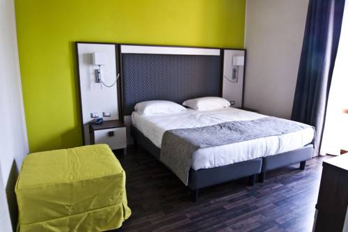 Imagen de la habitación del Hotel Gasparina. Foto 8