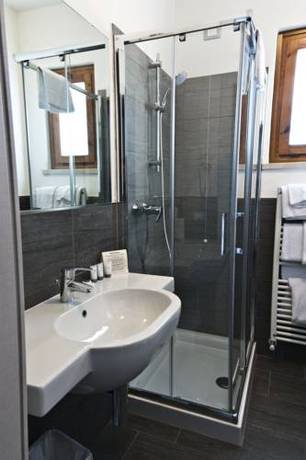 Imagen de la habitación del Hotel Gasparina. Foto 9