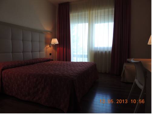 Imagen de la habitación del Hotel Gasparina. Foto 10