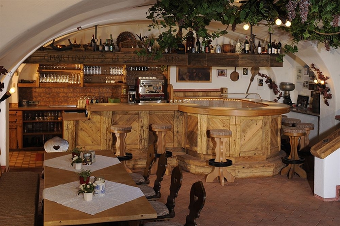 Imagen del bar/restaurante del Hotel Gasthaus Sonne, Rotanger. Foto 4