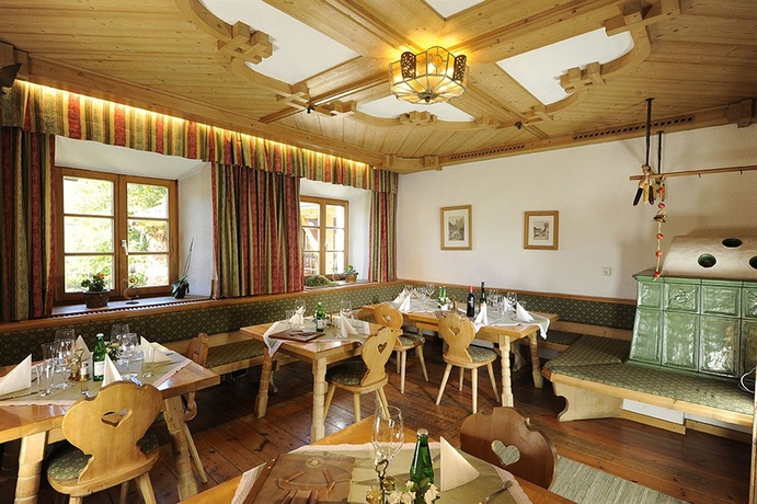 Imagen del bar/restaurante del Hotel Gasthaus Sonne, Rotanger. Foto 5