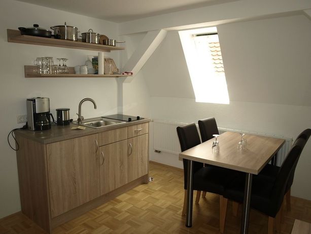 Imagen de los interiores del Hotel Gasthaus Zur Sonne, Dinkelsbuhl. Foto 16