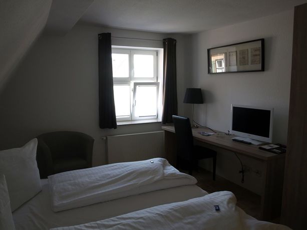 Imagen de la habitación del Hotel Gasthaus Zur Sonne, Dinkelsbuhl. Foto 9