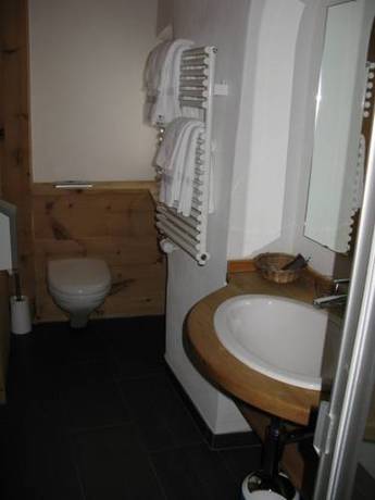 Imagen de la habitación del Hotel Gasthaus and Berninahaus. Foto 16