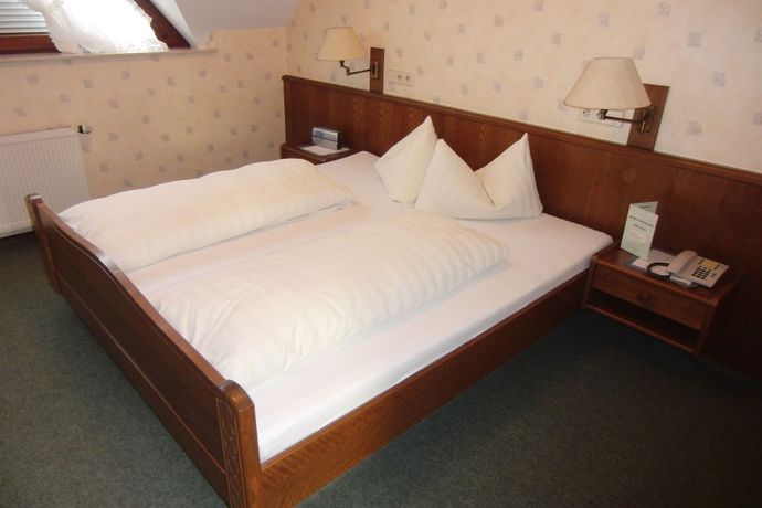Imagen de la habitación del Hotel Gasthaus-Pension zur Linde. Foto 10