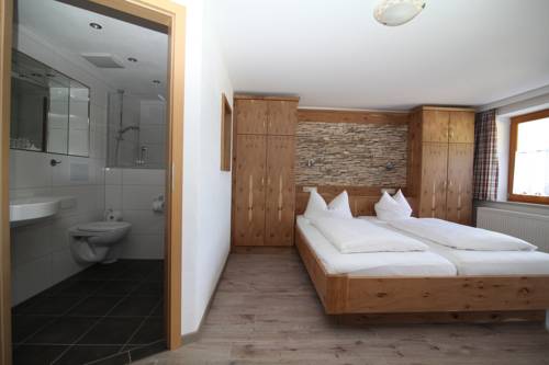 Imagen de la habitación del Hotel Gasthof Baltram. Foto 15
