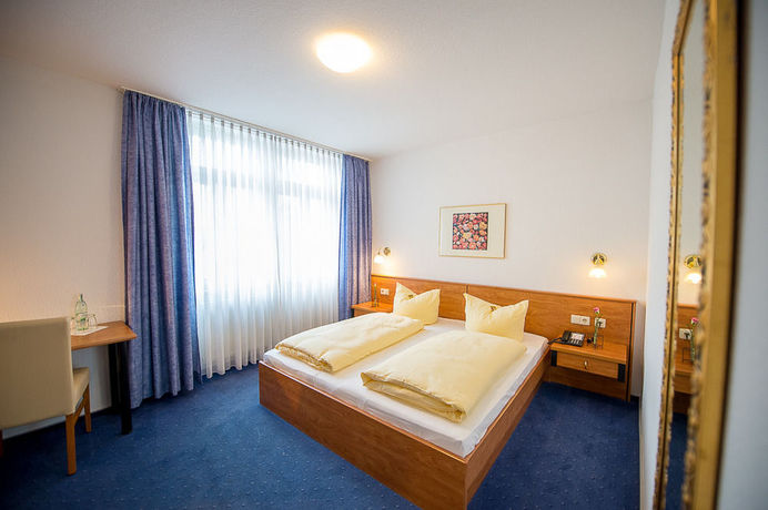 Imagen de la habitación del Hotel Gasthof B&auml;ren Ochsenfurt. Foto 11