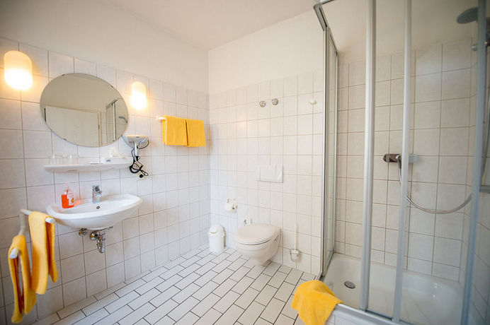 Imagen del bar/restaurante del Hotel Gasthof B&auml;ren Ochsenfurt. Foto 4