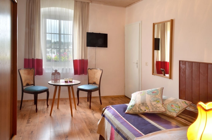 Imagen de la habitación del Hotel Gasthof Deutscher Adler and Puchtler. Foto 9
