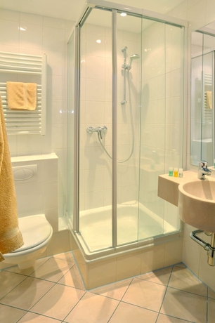 Imagen de la habitación del Hotel Gasthof Deutscher Adler and Puchtler. Foto 12