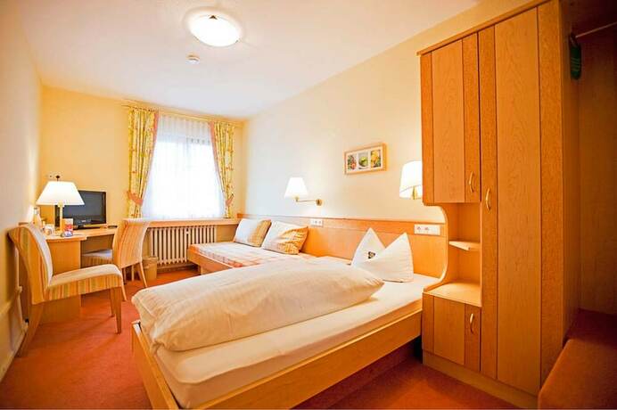 Imagen de la habitación del Hotel Gasthof Engel, Nesselried. Foto 13