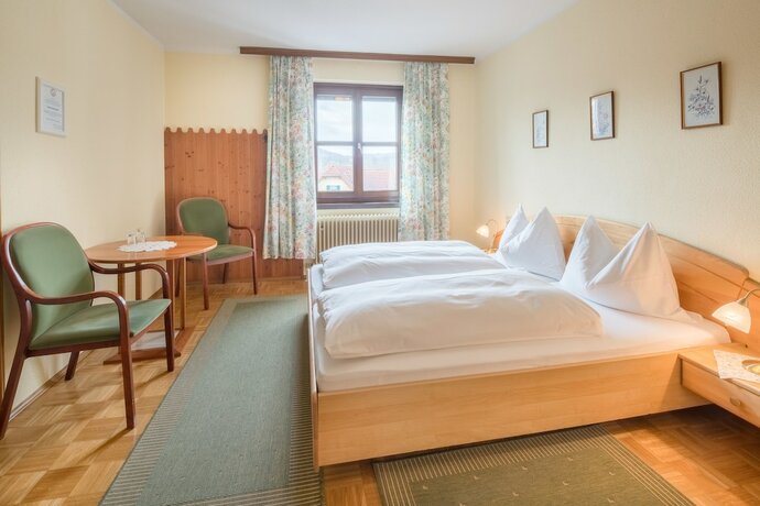 Imagen general del Hotel Gasthof Gruber, Markt Hartmannsdorf. Foto 3
