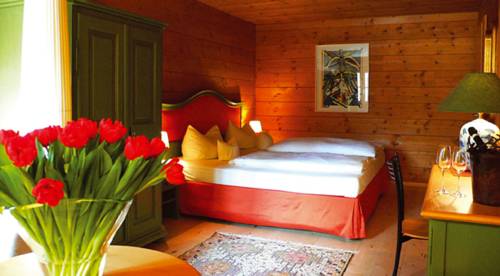 Imagen de la habitación del Hotel Gasthof Hirschen Schwarzenberg. Foto 3