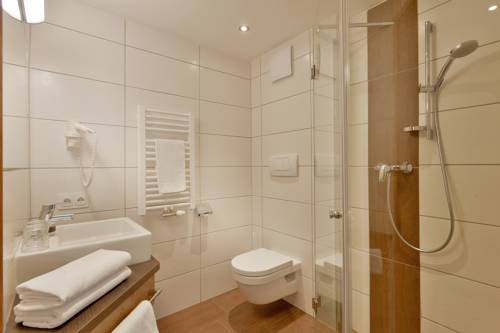 Imagen de la habitación del Hotel Gasthof J&auml;ger, SCHLITTERS. Foto 3