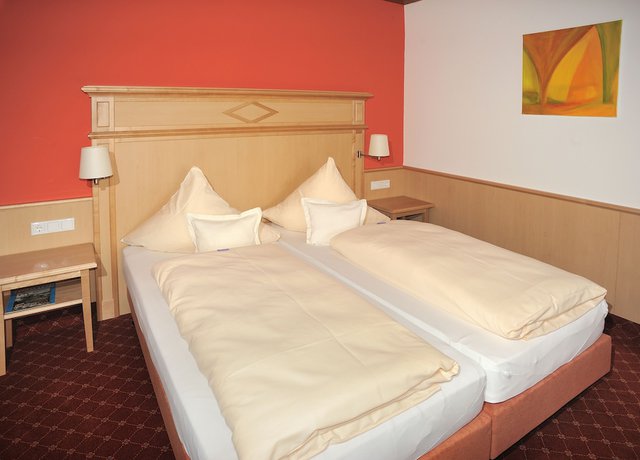 Imagen de la habitación del Hotel Gasthof Krone, Kinding. Foto 7