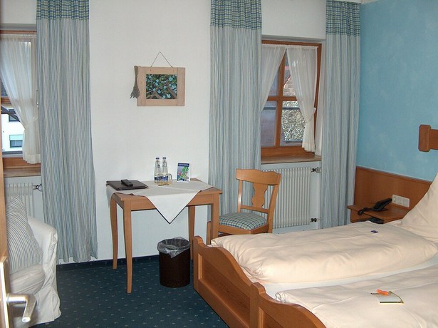 Imagen de la habitación del Hotel Gasthof Krone, Kinding. Foto 8
