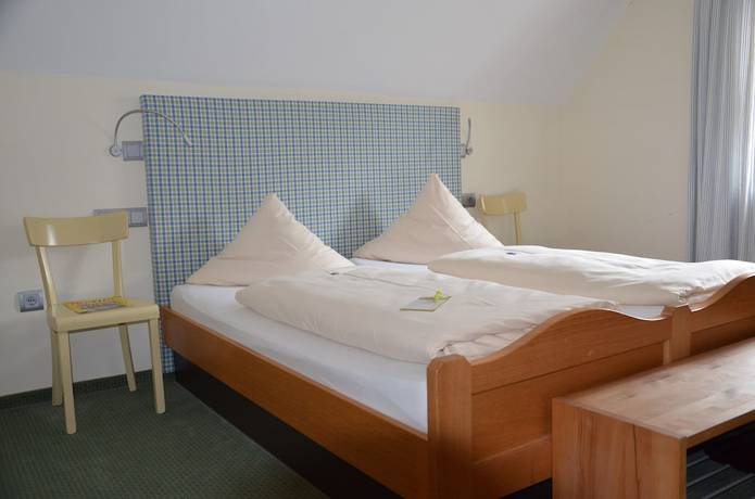 Imagen de la habitación del Hotel Gasthof Krone, Kinding. Foto 10