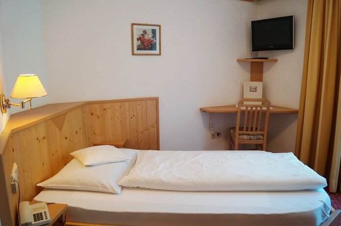 Imagen de la habitación del Hotel Gasthof Laurin. Foto 16