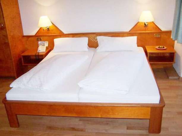 Imagen de la habitación del Hotel Gasthof L&ouml;wen, Breisach. Foto 11