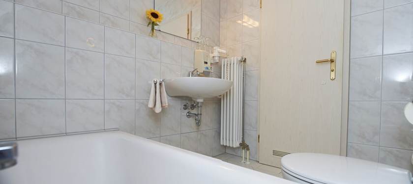 Imagen de la habitación del Hotel Gasthof L&ouml;wen, Breisach. Foto 16