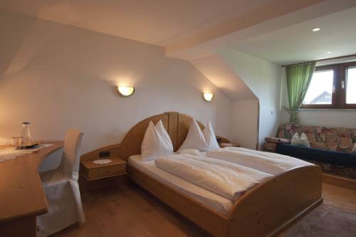 Imagen de la habitación del Hotel Gasthof Neuwirt. Foto 7