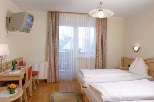 Imagen de la habitación del Hotel Gasthof Neuwirt. Foto 12