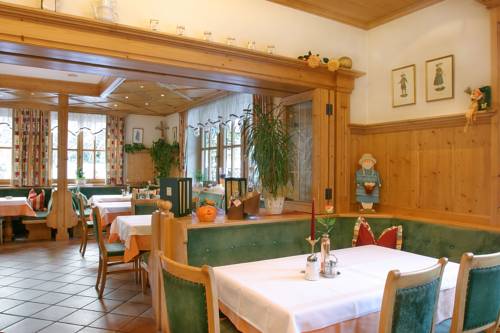 Imagen de la habitación del Hotel Gasthof Neuwirt. Foto 14