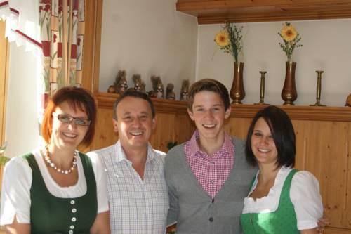 Imagen de la habitación del Hotel Gasthof Neuwirt. Foto 16