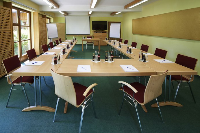 Imagen de los interiores del Hotel Gasthof Oberwirt, Obing. Foto 19