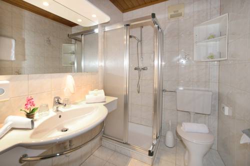 Imagen de la habitación del Hotel Gasthof Post, Bruck an der Gro&szlig;glocknerstra&szlig;e. Foto 7