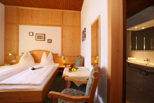 Imagen de la habitación del Hotel Gasthof Post, Bruck an der Gro&szlig;glocknerstra&szlig;e. Foto 14
