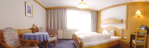 Imagen de la habitación del Hotel Gasthof Schwarzer Adler. Foto 9