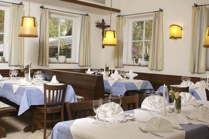 Imagen del bar/restaurante del Hotel Gasthof Seefelder Hof. Foto 2