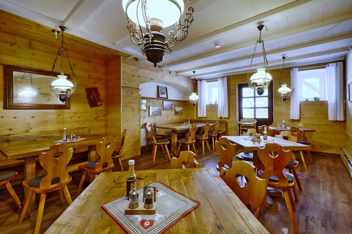 Imagen del bar/restaurante del Hotel Gasthof Sennerhütte. Foto 1
