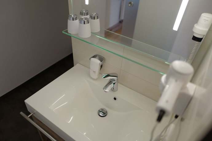 Imagen de la habitación del Hotel Gasthof Stern, Gersthofen. Foto 9